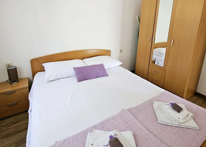 Lili Lägenhet Biograd Na Moru