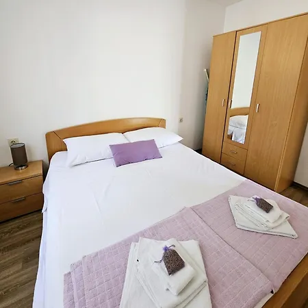 Lili Apartmán Biograd Na Moru